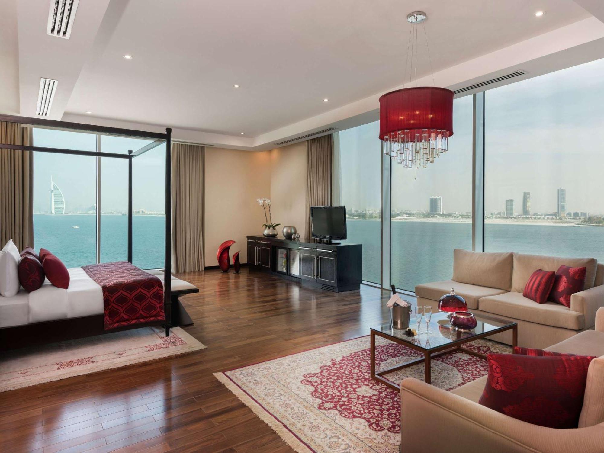 Rixos The Palm Hotel & Suites Dubai Exterior photo