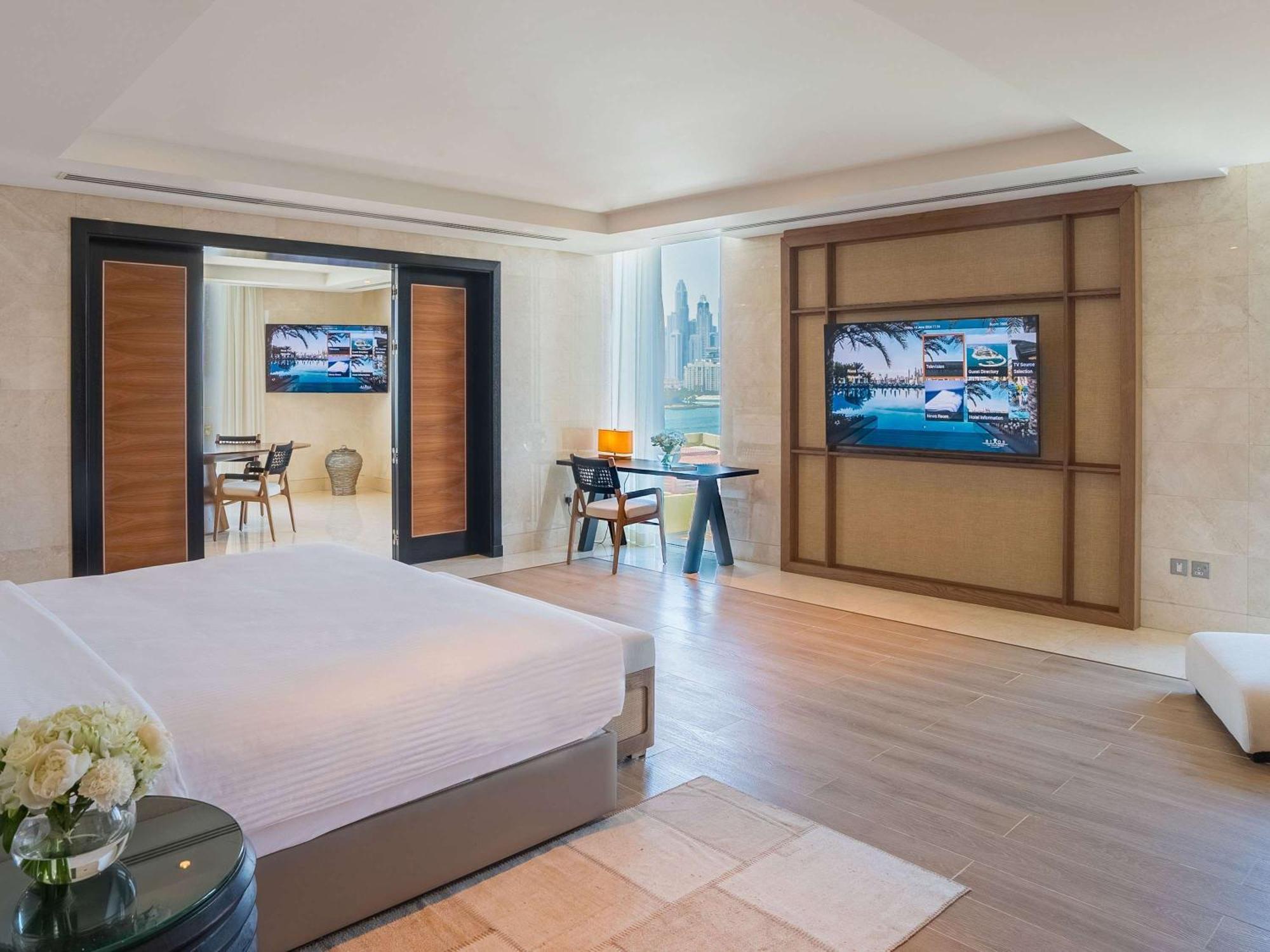 Rixos The Palm Hotel & Suites Dubai Exterior photo
