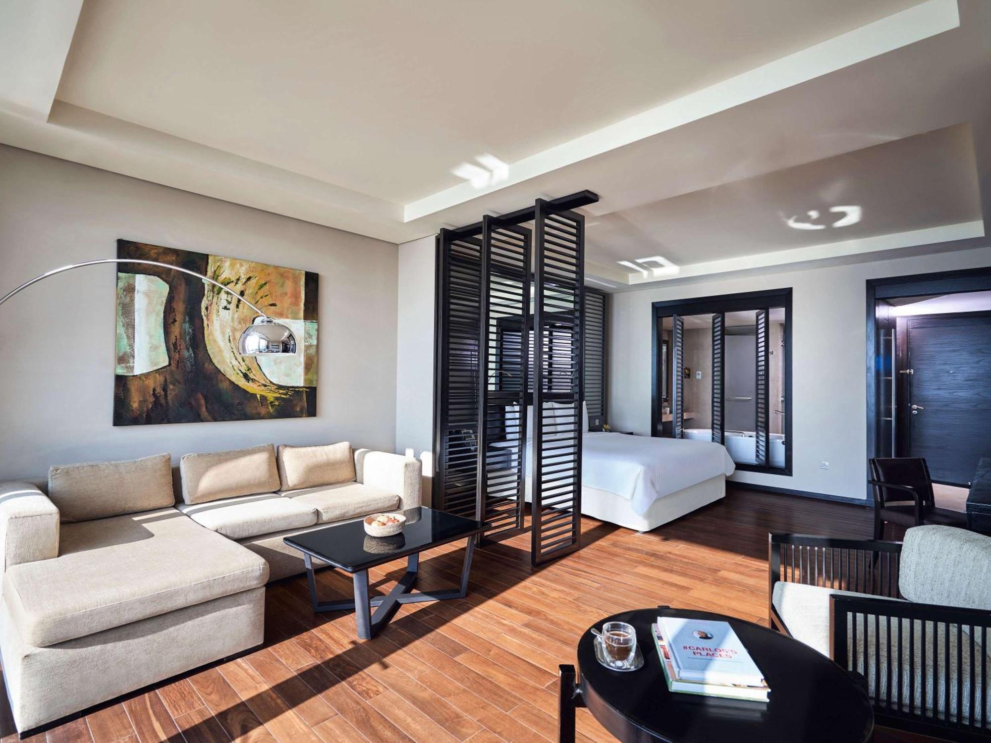 Rixos The Palm Hotel & Suites Dubai Exterior photo